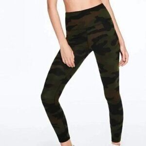 Victoria's Secret PINK Ultimate Green Camo Leggings